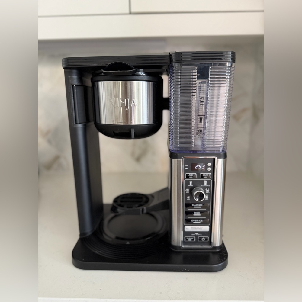 Ninja - 10-Cup Specialty Coffee Maker with Fold-Away Frother and Glass Carafe - Picture 2 of 9